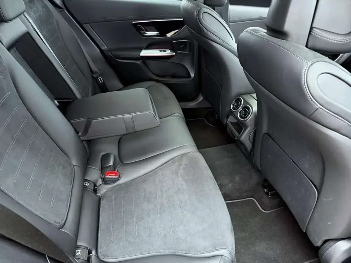 Gebraucht Mercedes GLC300e AMG 204 PS (150 kW) 2025 Rot manufaktur patagonienrot SUV