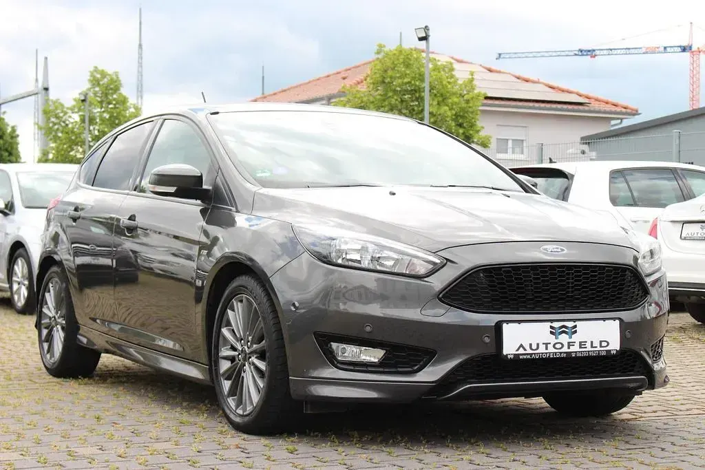 Usata Ford Focus ST-Line 182 CV (133 kW) 2017 Grigio Berlina