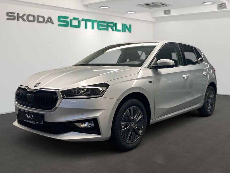 Silber Neu 2025 Skoda Fabia Drive Limousine | 26.469 € (Teuer) - Bild 1/4