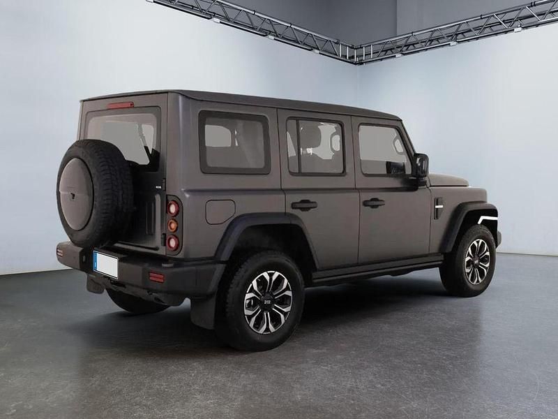 Neu BAW 212 166 PS (122 kW) 2026 Grau SUV