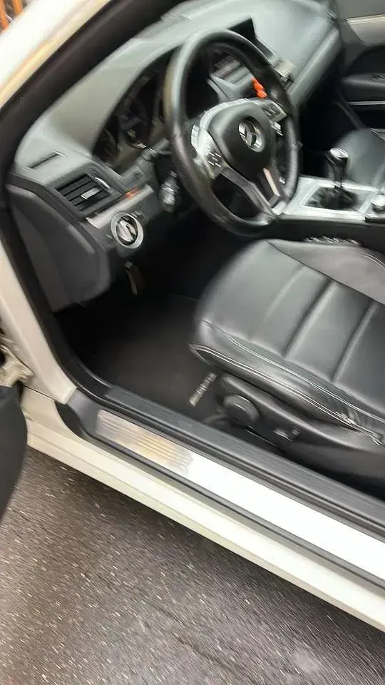 Gebraucht Mercedes E200 Elegance 184 PS (135 kW) 2012 Coupé