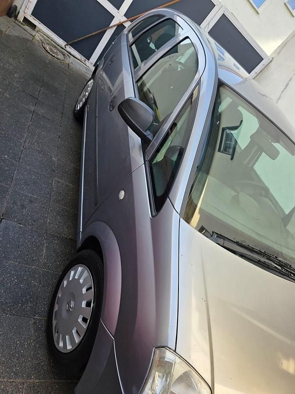 Gebraucht Opel Astra 87 PS (63 kW) 2004 Silber Kleinwagen