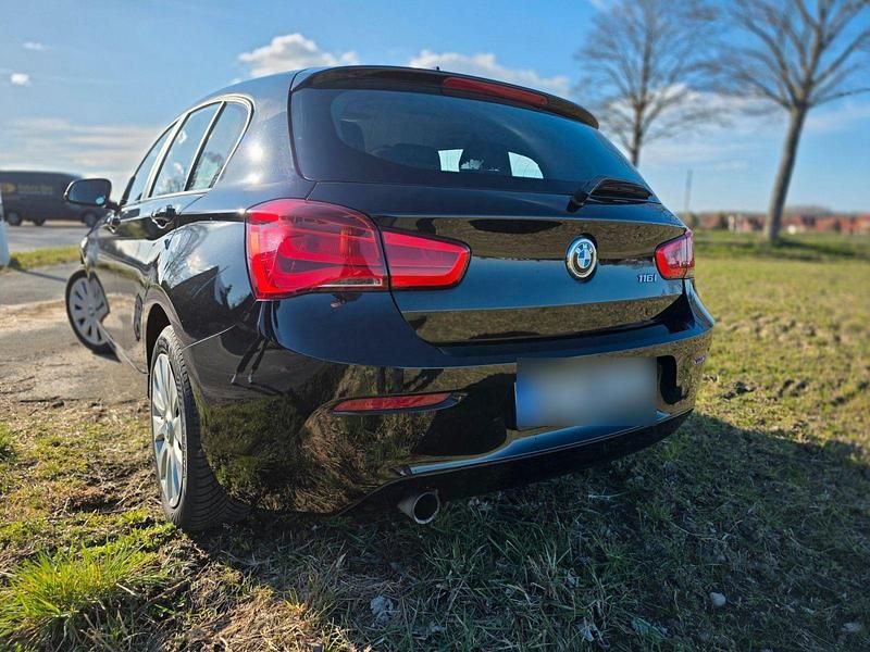Gebraucht BMW 116 109 PS (80 kW) 2018 Schwarz Kleinwagen