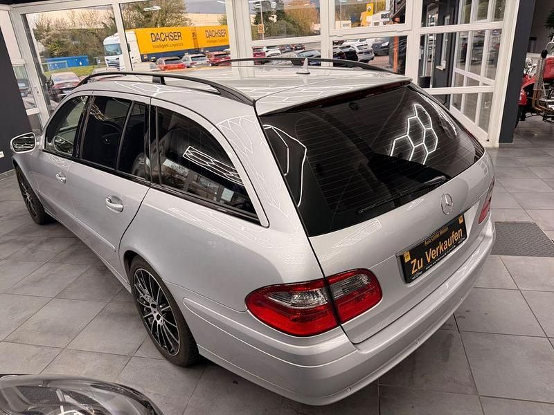 Gebraucht Mercedes E200 184 PS (135 kW) 2006 Silber Limousine