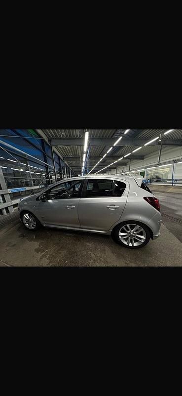 Gebraucht Opel Corsa Color Edition 101 PS (74 kW) 2012 Schwarz Kleinwagen