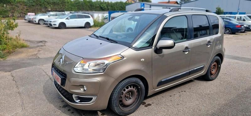 Braun Gebraucht 2010 Citroën C3 Picasso Van / Kleinbus | 3.300 € (Guter Preis) - Bild 1/4