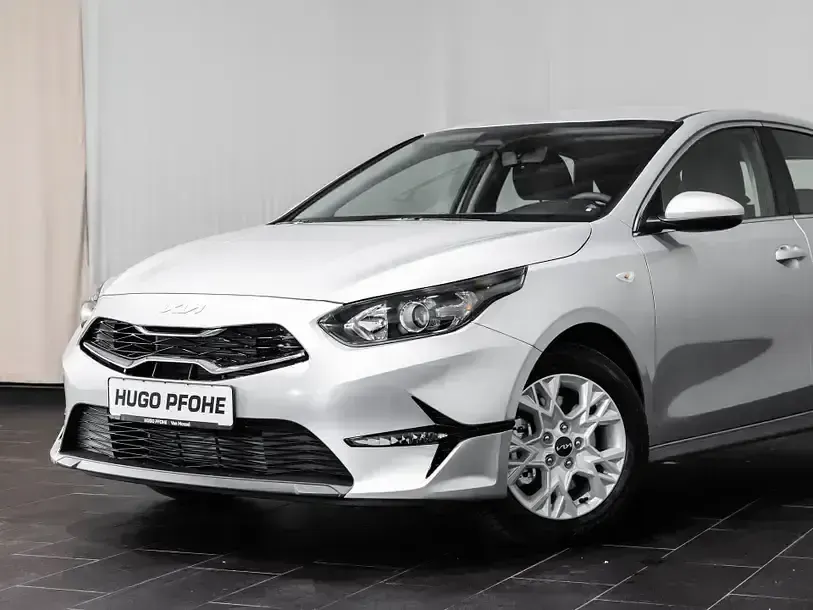 Gebraucht Kia Ceed Edition 7 101 PS (74 kW) 2024 Sparklingsilber Kleinwagen