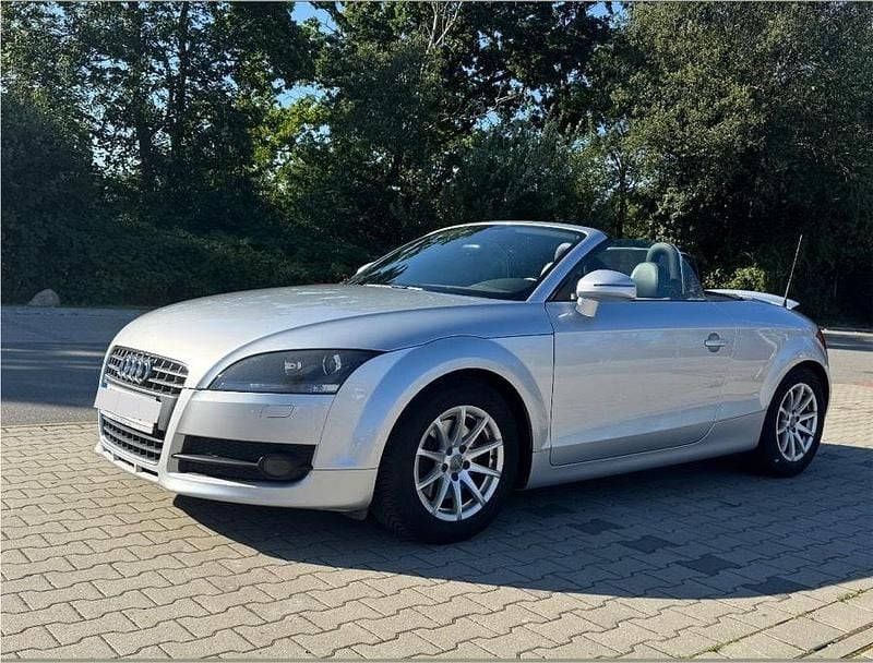 Silber Gebraucht 2007 Audi TT Roadster Cabrio | 10.490 € (Fairer Preis) - Bild 1/4