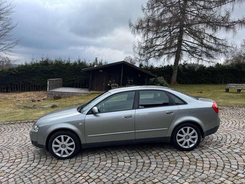 Gebraucht Audi A4 S-Line 131 PS (96 kW) 2004 Grau Limousine