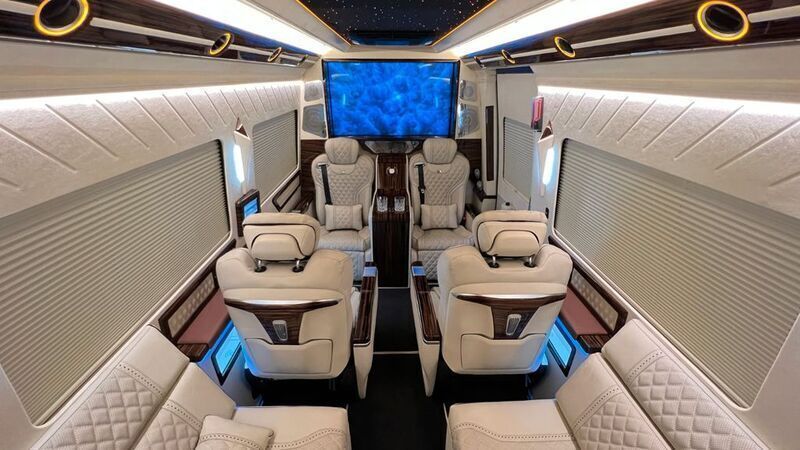Schwarz Neu 2024 Mercedes Sprinter Luxury Van | 380.800 € - Bild 1/4