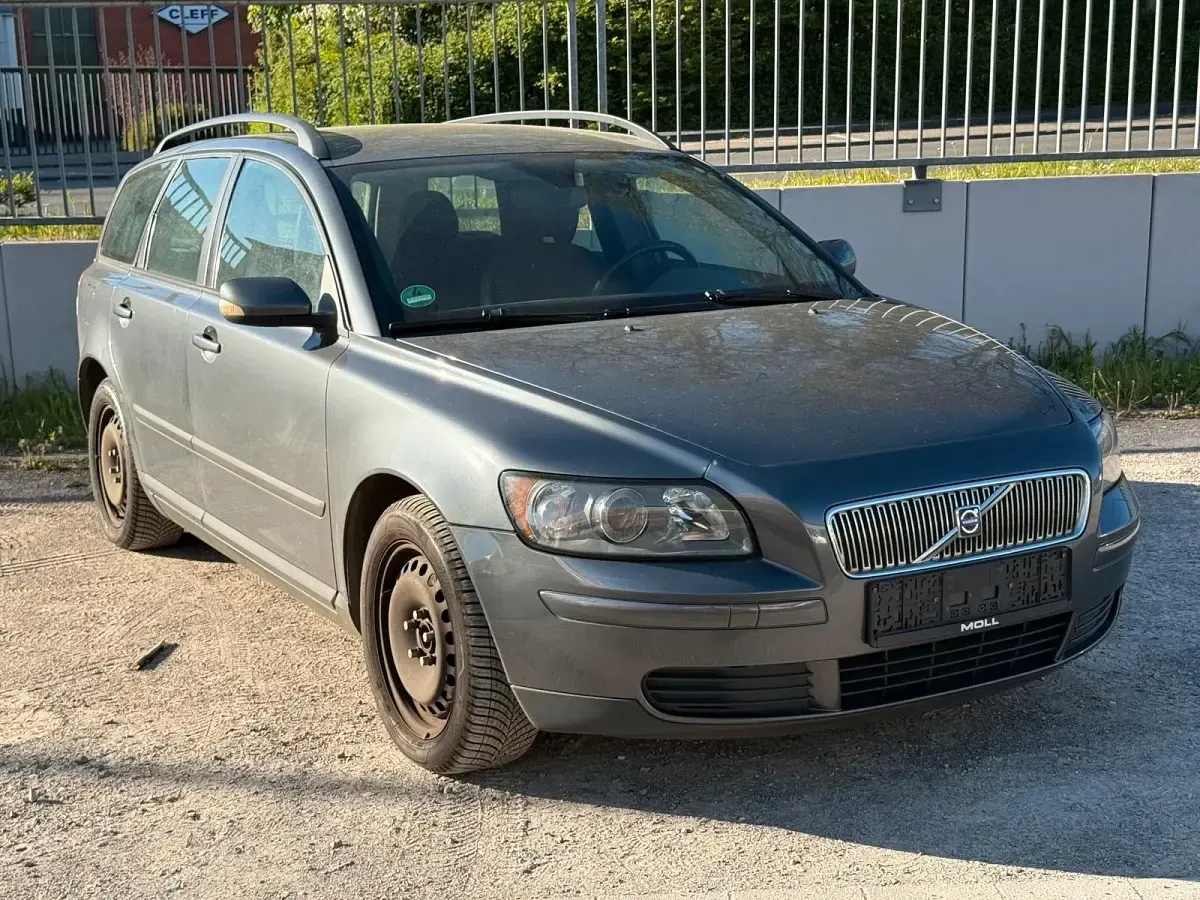 Gebraucht Volvo V50 140 PS (102 kW) 2004 Grau Kombi