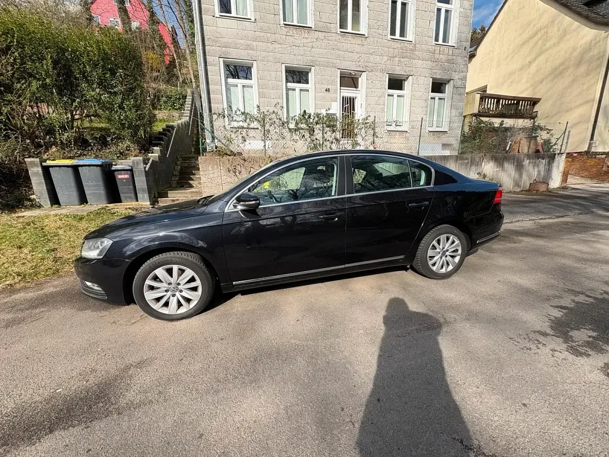Gebraucht VW Passat 140 PS (102 kW) 2014 Schwarz Limousine