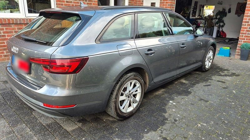 Gebraucht Audi A4 150 PS (110 kW) 2018 Grau Kombi