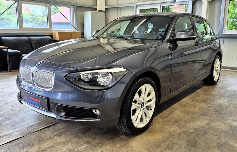 Grau Gebraucht 2012 BMW 116 Urban Line Kleinwagen | 7.990 € (Fairer Preis) - Bild 1/4
