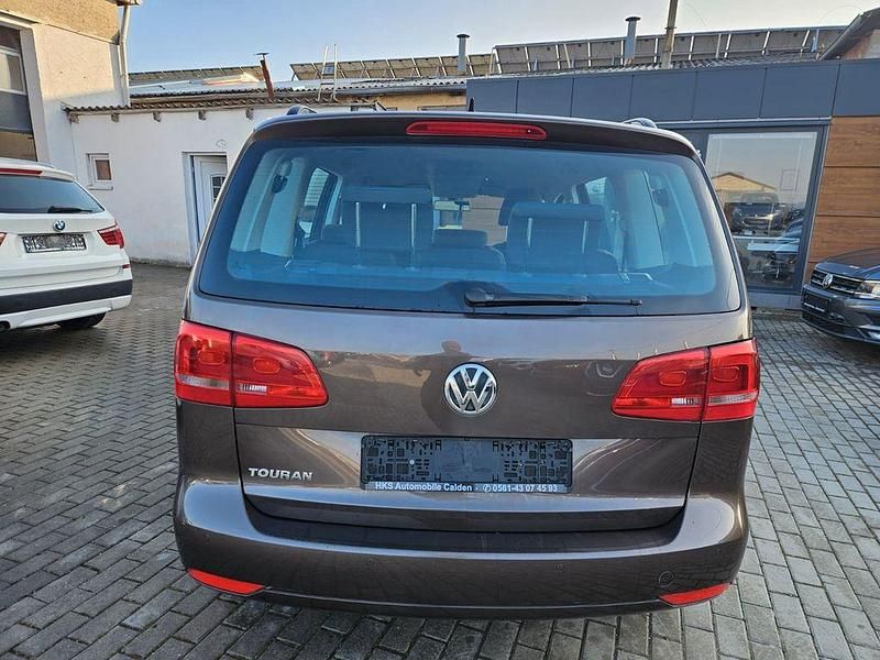 Gebraucht VW Touran Trendline 105 PS (77 kW) 2010 Braun Van / Kleinbus