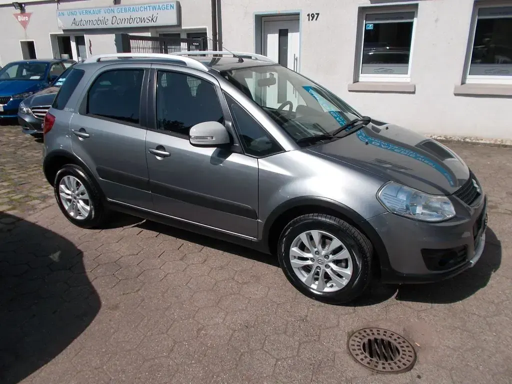 Gebraucht Suzuki SX4 Style 120 PS (88 kW) 2012 Grau SUV