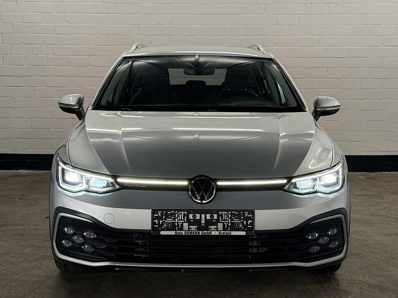Gebraucht VW Golf Alltrack 200 PS (147 kW) 2021 Reflexsilber metallic Kombi