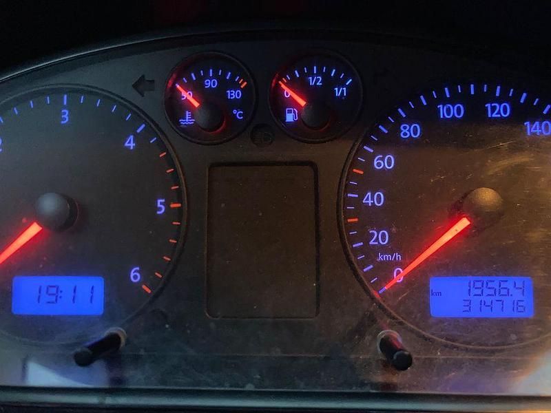 Gebraucht VW T5 102 PS (75 kW) 2008 Weiß Van