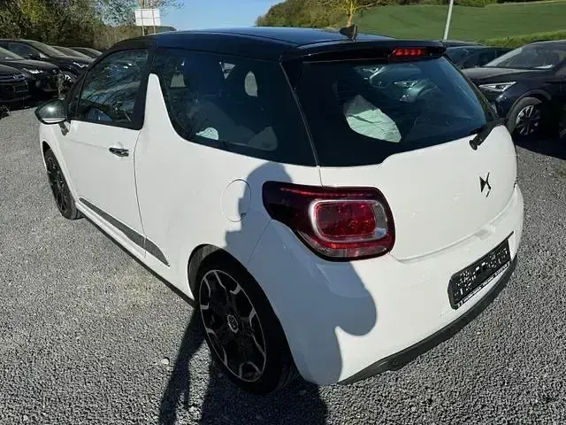 Gebraucht DS Automobiles DS3 131 PS (96 kW) 2016 Schwarz Kleinwagen