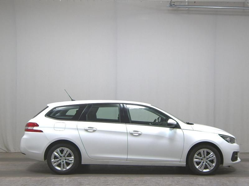 Weiß Gebraucht 2018 Peugeot 308 Active Kombi | 4.250 € (Guter Preis) - Bild 1/4
