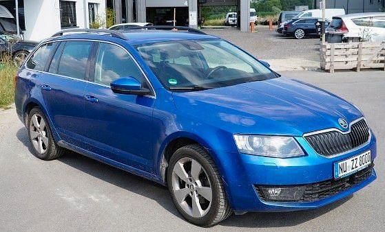 Blau Gebraucht 2014 Skoda Octavia Ambition Kombi | 10.800 € (Fairer Preis) - Bild 1/4