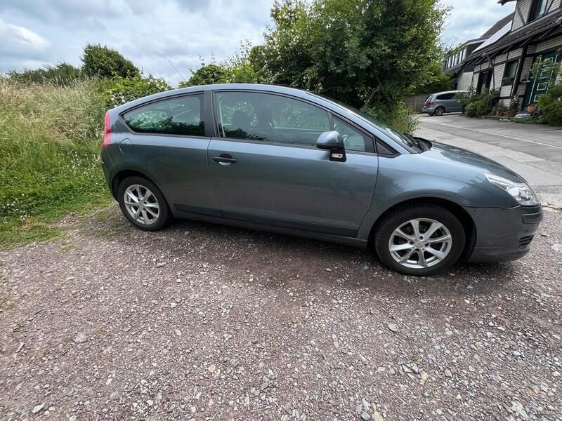 Andere außenfarben Gebraucht 2009 Citroën C4 Limousine | 2.050 € (Fairer Preis) - Bild 1/4