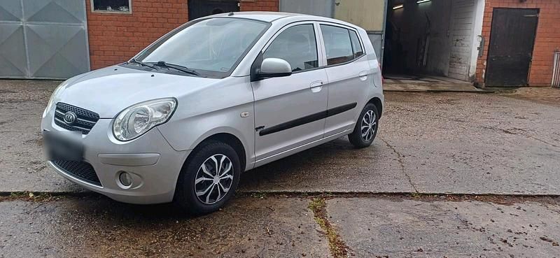 Gebraucht Kia Picanto 65 PS (47 kW) 2010 Silber Kleinwagen