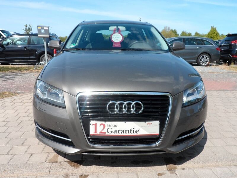 Gebraucht Audi A3 Sportback Attraction 125 PS (91 kW) 2011 Grau Kleinwagen