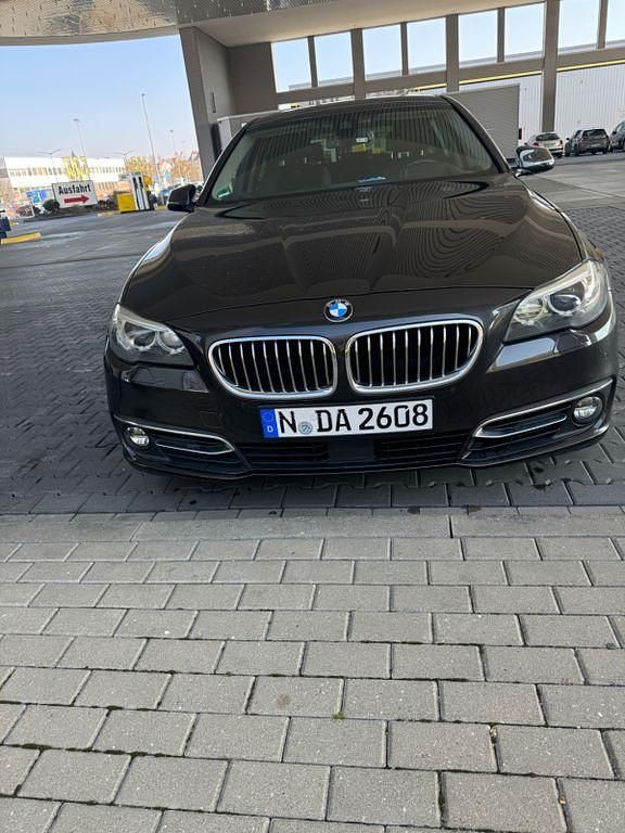 Schwarz Gebraucht 2014 BMW 530 Kombi | 14.990 € (Fairer Preis) - Bild 1/4