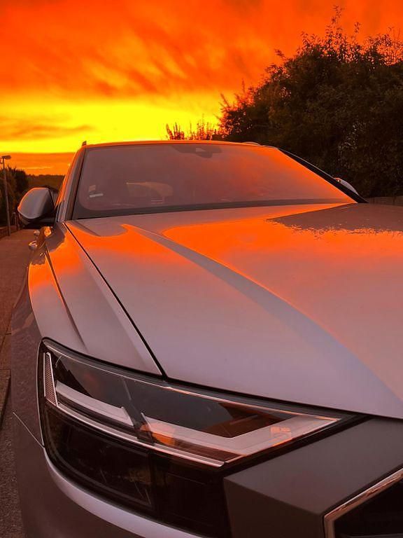 Gebraucht Audi Q8 S-Line 286 PS (210 kW) 2019 Silber SUV