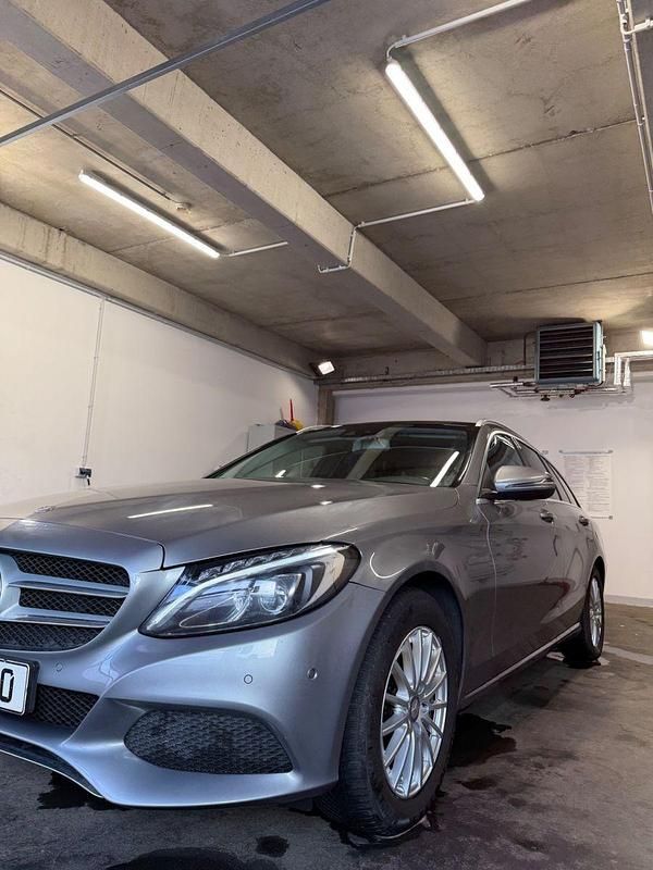 Gebraucht Mercedes C220 170 PS (125 kW) 2016 Grau Kombi
