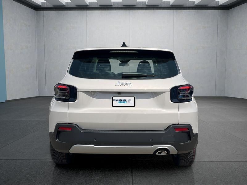 Neu Jeep Avenger 110 PS (80 kW) 2025 Grau SUV