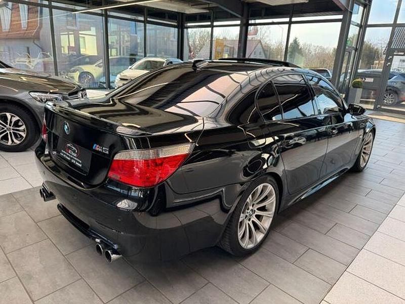 Gebraucht BMW M5 Basis 92 PS (67 kW) 2006 Andere Limousine
