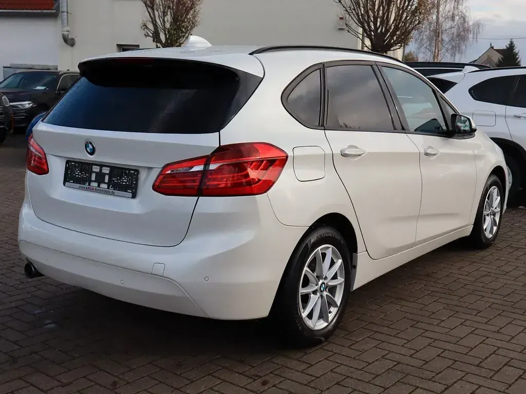 Gebraucht BMW 218 Active Tourer Advantage 136 PS (100 kW) 2017 Weiß Van / Kleinbus