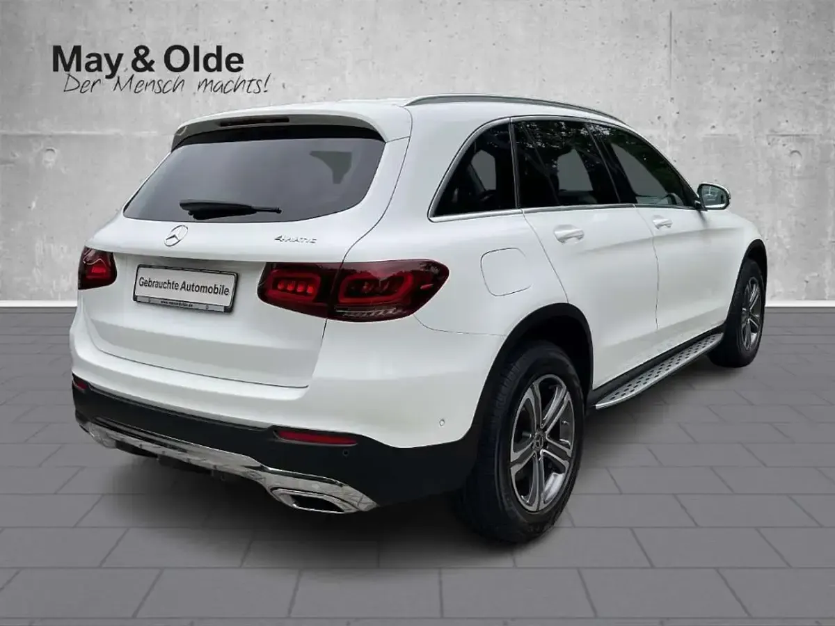 Gebraucht Mercedes GLC200 211 PS (155 kW) 2021 Weiß SUV