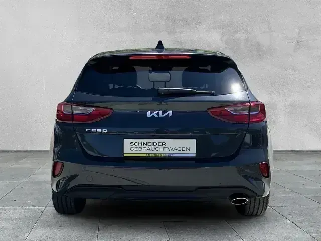 Gebraucht Kia Ceed Silver 140 PS (102 kW) 2025 Grau Kleinwagen
