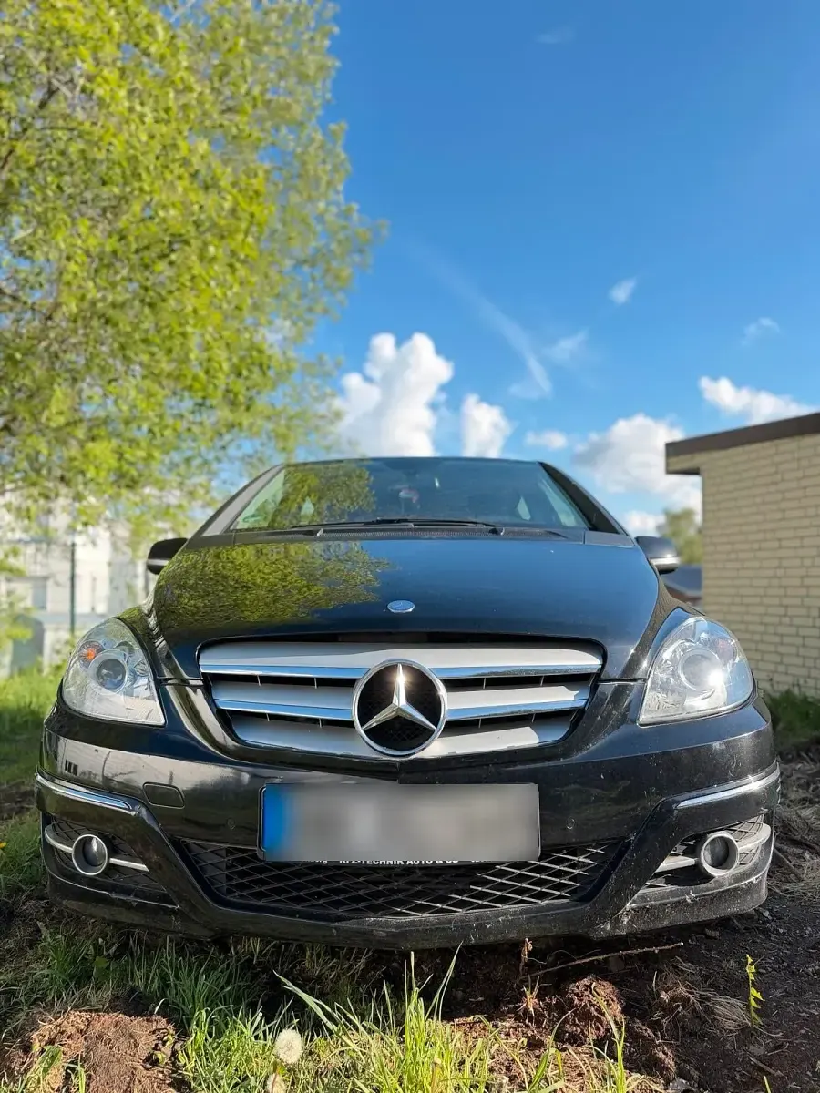 Gebraucht Mercedes B180 109 PS (80 kW) 2009 Schwarz Van / Kleinbus