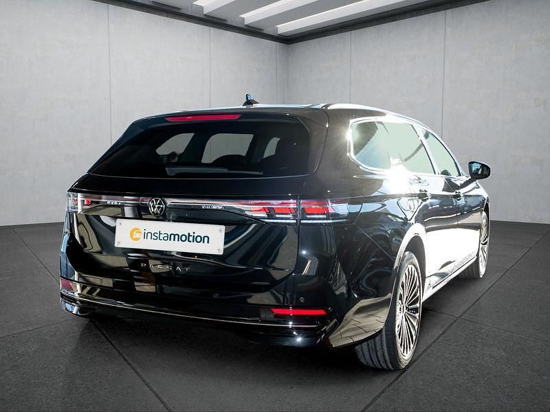 Gebraucht VW Passat 150 PS (110 kW) 2026 Schwarz Kombi