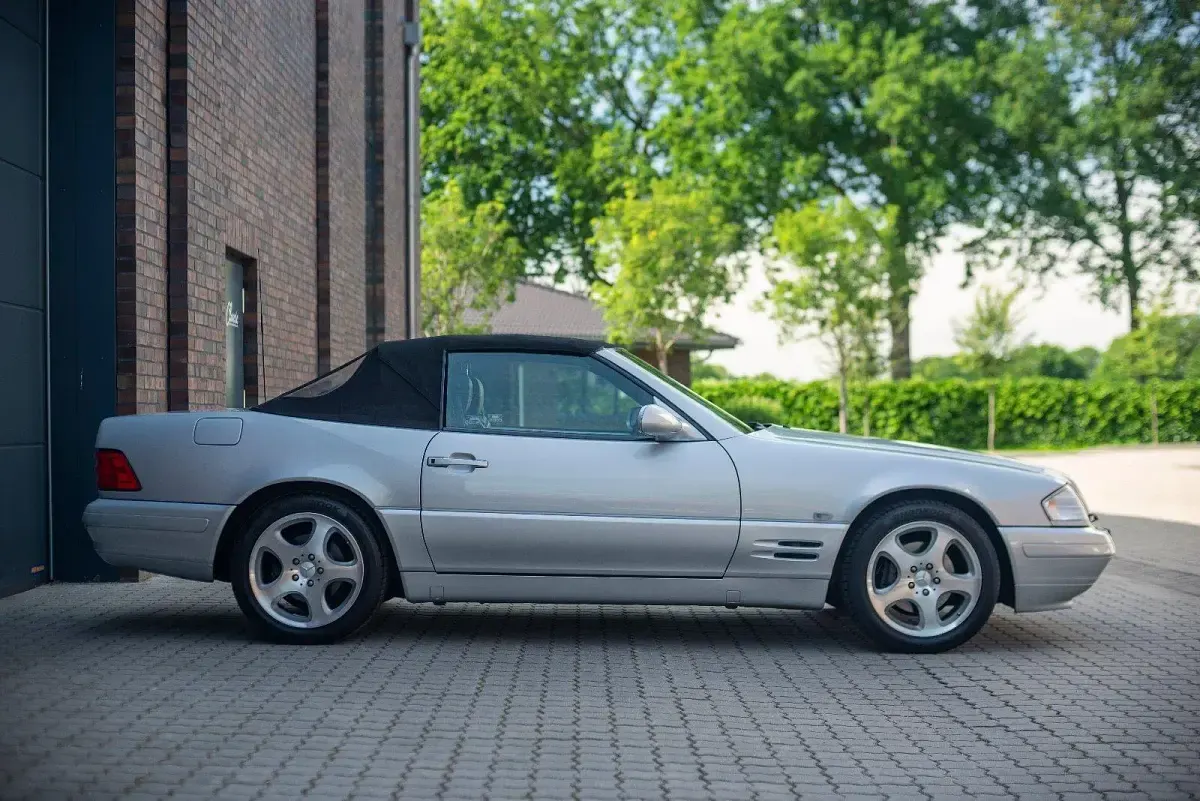 Gebraucht Mercedes SL280 204 PS (150 kW) 1999 Brillantsilber Cabrio