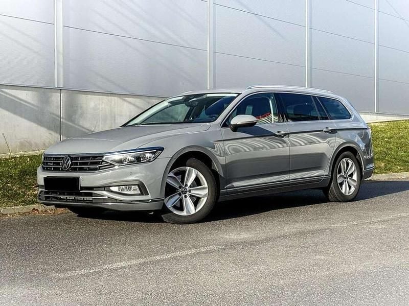 Grau Gebraucht 2021 VW Passat Elegance Kombi | 19.700 € (Fairer Preis) - Bild 1/4