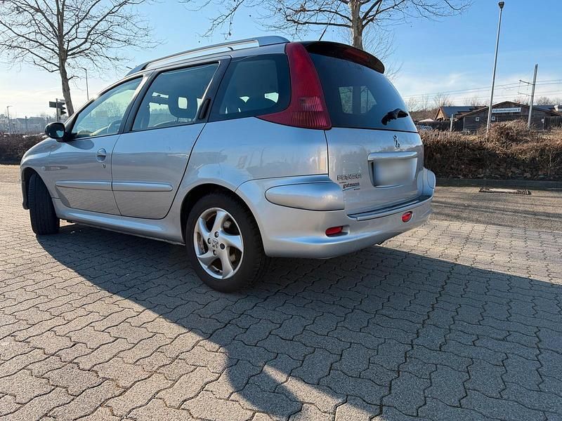 Gebraucht Peugeot 206 88 PS (64 kW) 2005 Silber Kombi
