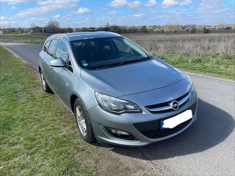 Gebraucht Opel Astra Active 131 PS (96 kW) 2013 Kombi