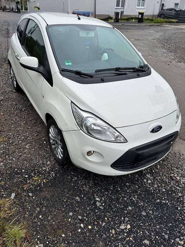 Gebraucht Ford Ka Titanium 69 PS (50 kW) 2012 Weiß Kleinwagen
