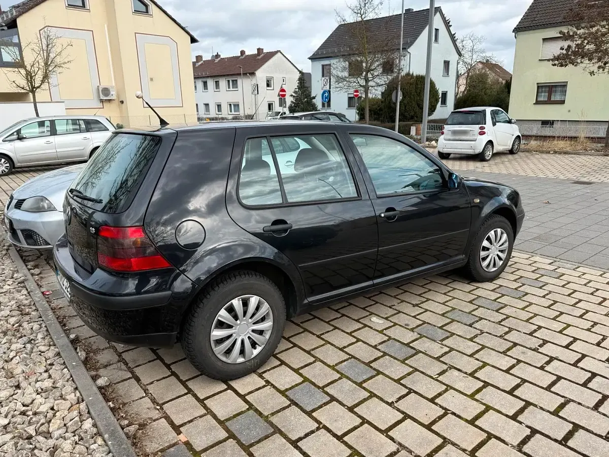 Gebraucht VW Golf IV 101 PS (74 kW) 1999 Schwarz Kleinwagen