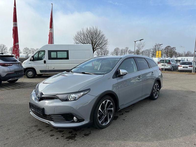 Grau Gebraucht 2018 Toyota Auris Hybrid Style Kombi | 14.700 € (Fairer Preis) - Bild 1/4