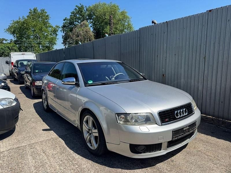 Silber Gebraucht 2001 Audi A4 Limousine | 1.000 € (Superpreis) - Bild 1/4