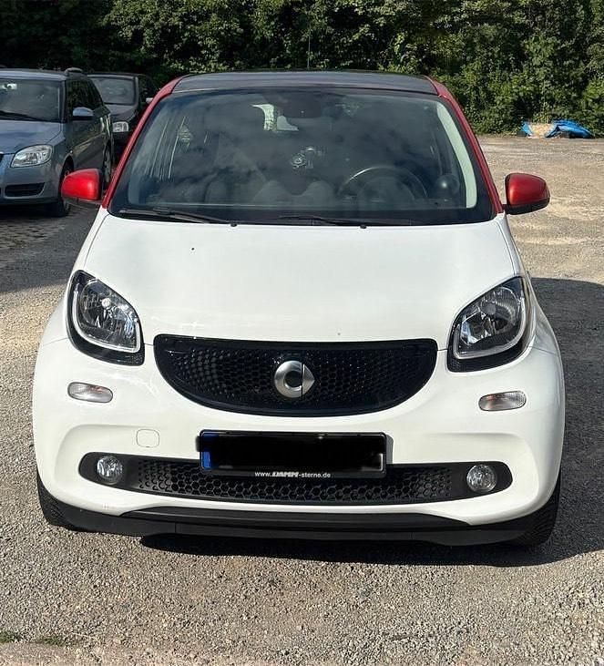 Weiß Gebraucht 2017 Smart ForFour Limousine | 8.000 € (Fairer Preis) - Bild 1/4