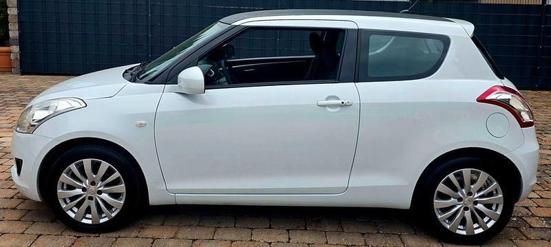 Gebraucht Suzuki Swift 94 PS (69 kW) 2011 Weiß Kleinwagen