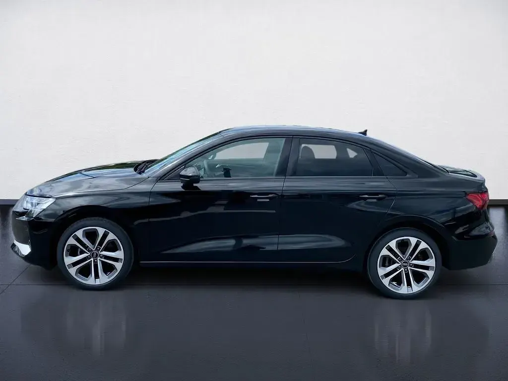 Gebraucht Audi A3 Advanced 150 PS (110 kW) 2025 Mythosschwarz metallic Limousine