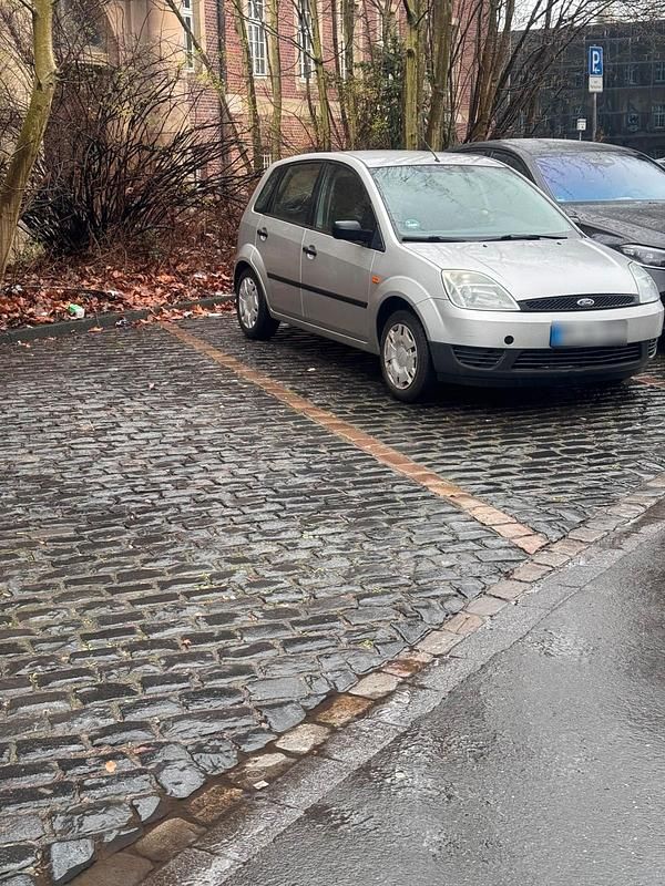 Gebraucht Ford Fiesta 54 PS (39 kW) 2005 Grau Kleinwagen